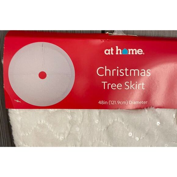 At Home White Faux Fur And Sequins White 48 Inch Tree Skirt NWT - Picture 2 of 6